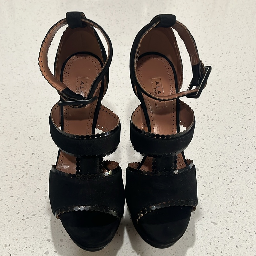 Alaia paris Size 37 women’s black suede strap heels great condition - Picture 7 of 16